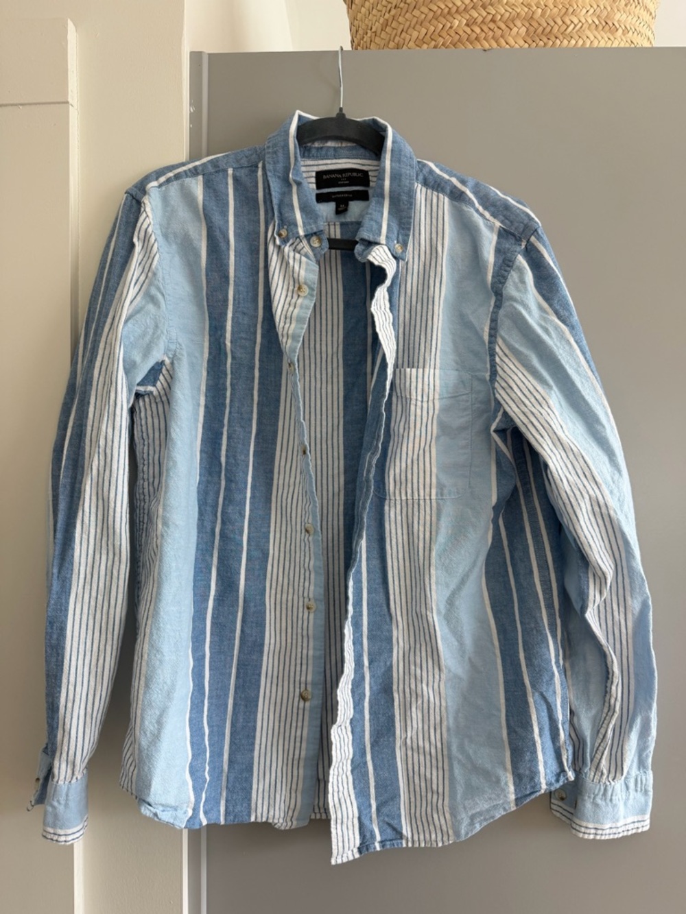 Banana Republic Men’s Blue & White Vertical Stripe Button-Down Shirt